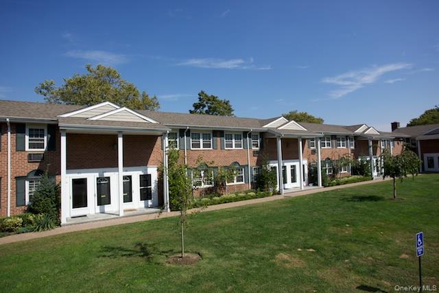 #1 photo, 80 S Clinton Avenue, Bay Shore , NY 11706