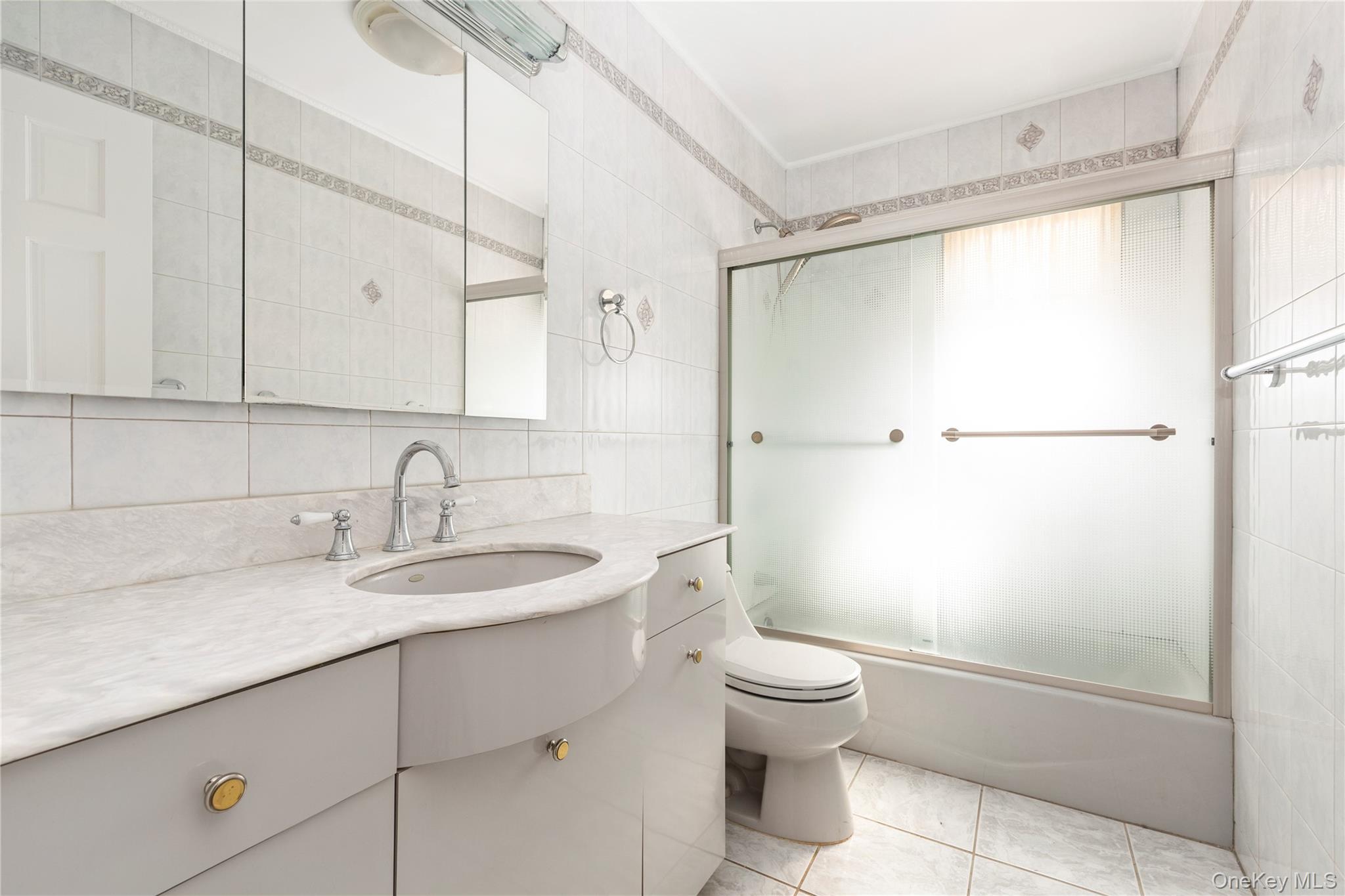 #11 photo, 2615 Clearview Expressway, Bayside , NY 11360