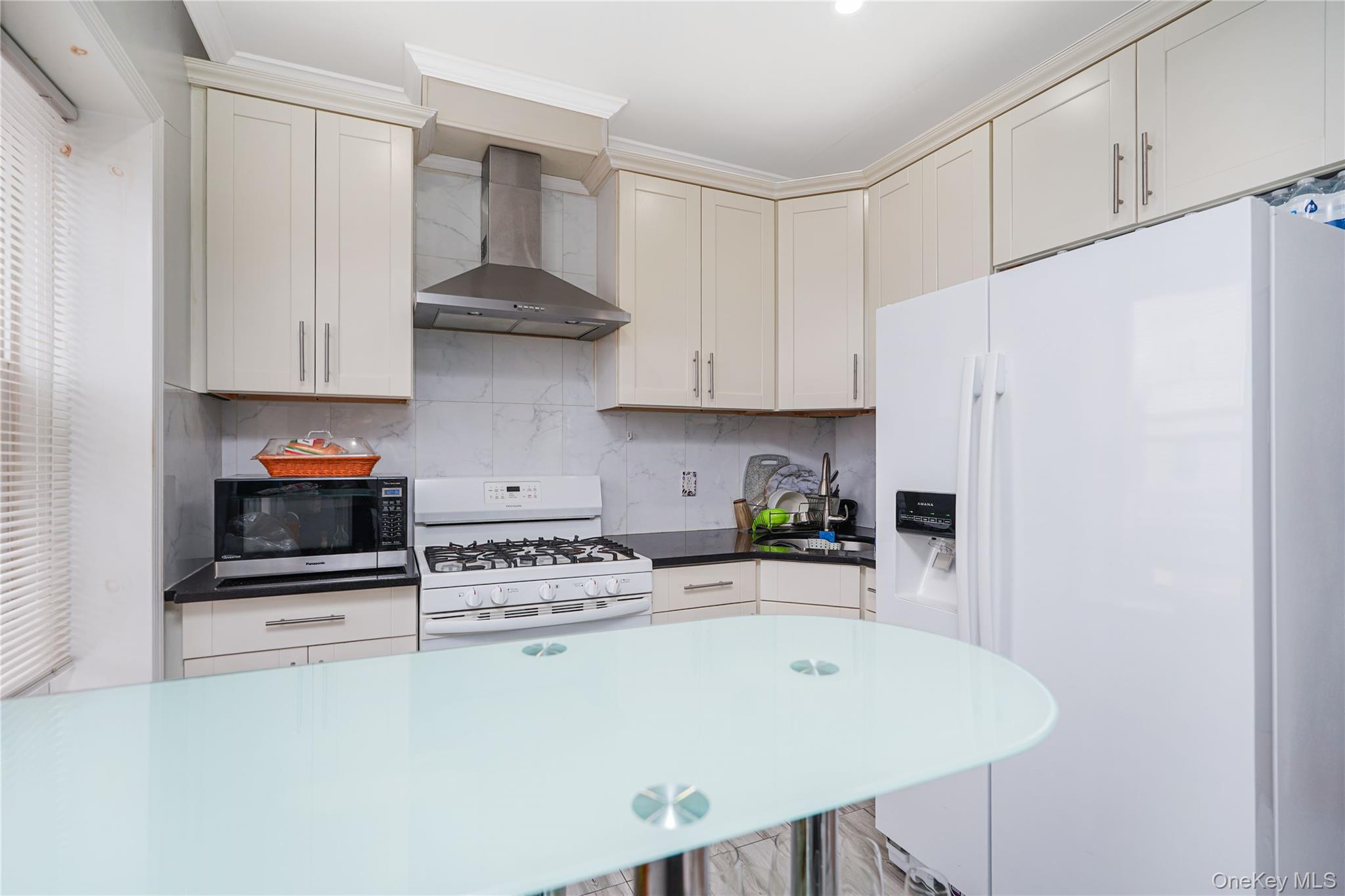 #11 photo, 7302 13th Avenue, הברונקס Brooklyn , NY 11228