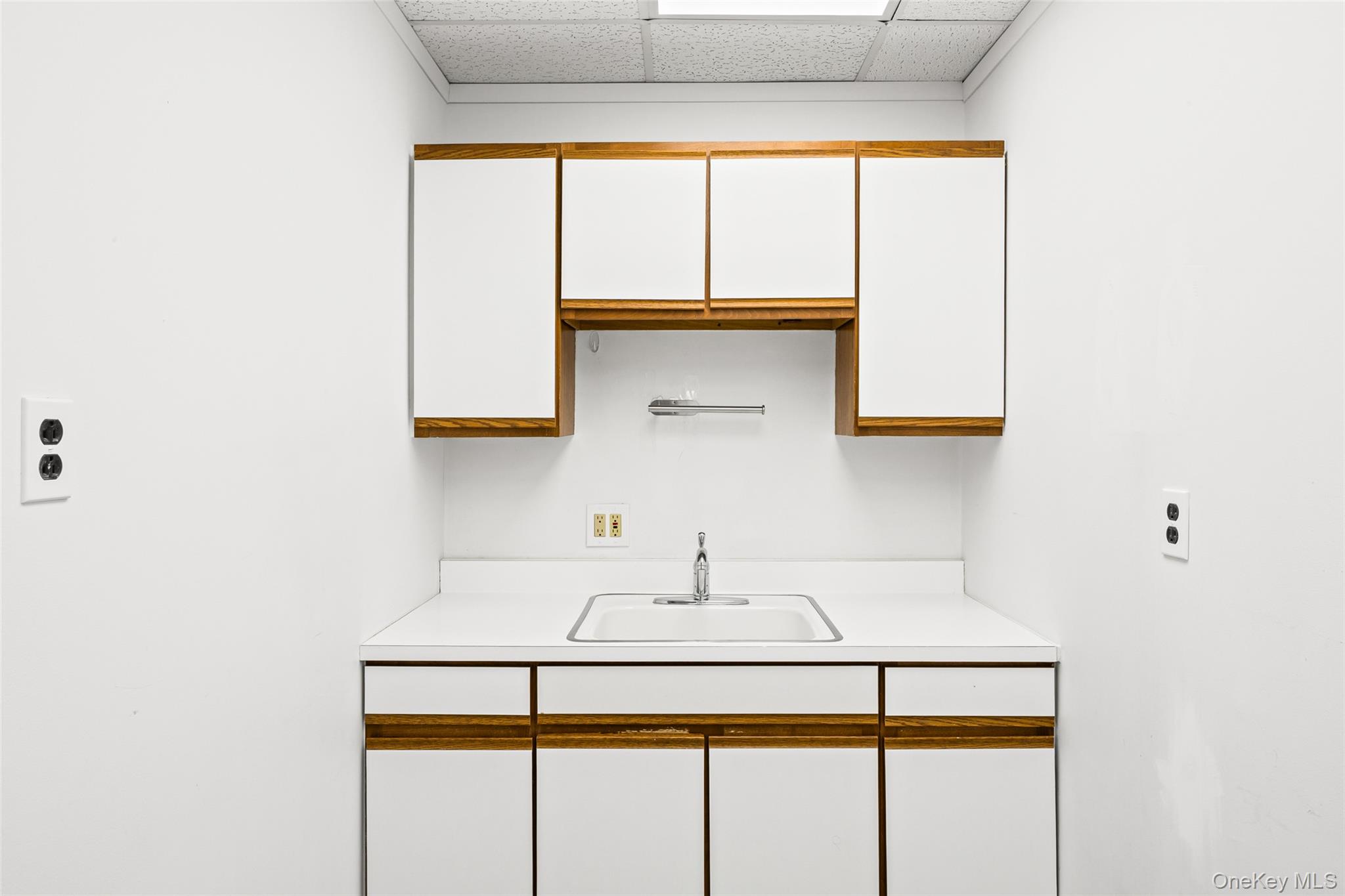 #14 photo, 100 2nd Street, מחוז נסאו Mineola , NY 11501