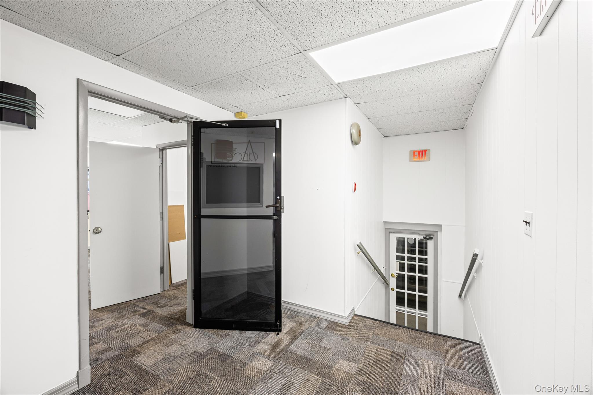 #3 photo, 100 2nd Street, מחוז נסאו Mineola , NY 11501