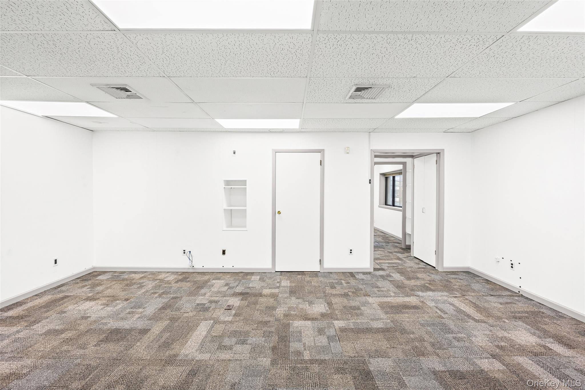 #9 photo, 100 2nd Street, מחוז נסאו Mineola , NY 11501