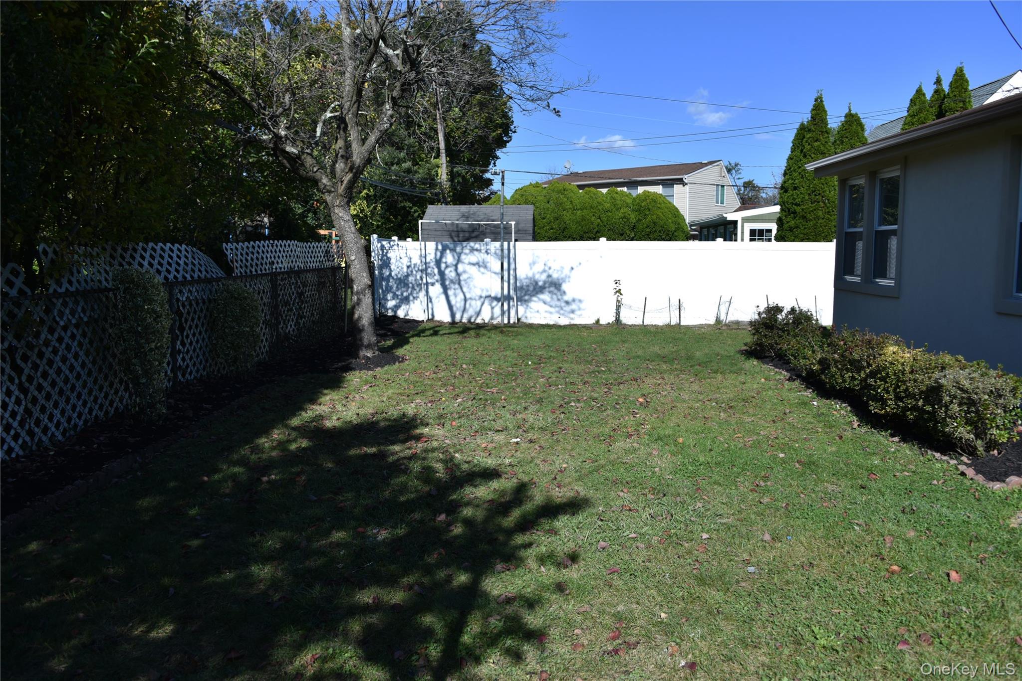 #11 photo, 55 Acre Lane, Hicksville , NY 11801