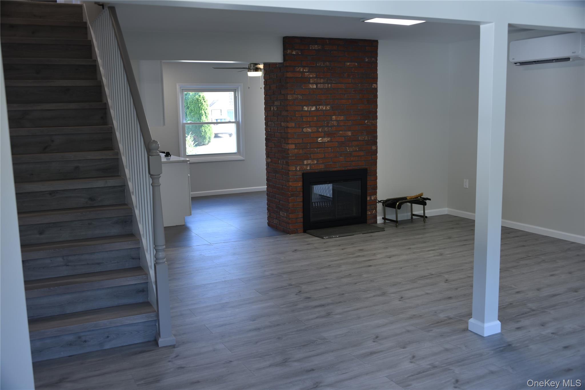 #3 photo, 55 Acre Lane, Hicksville , NY 11801