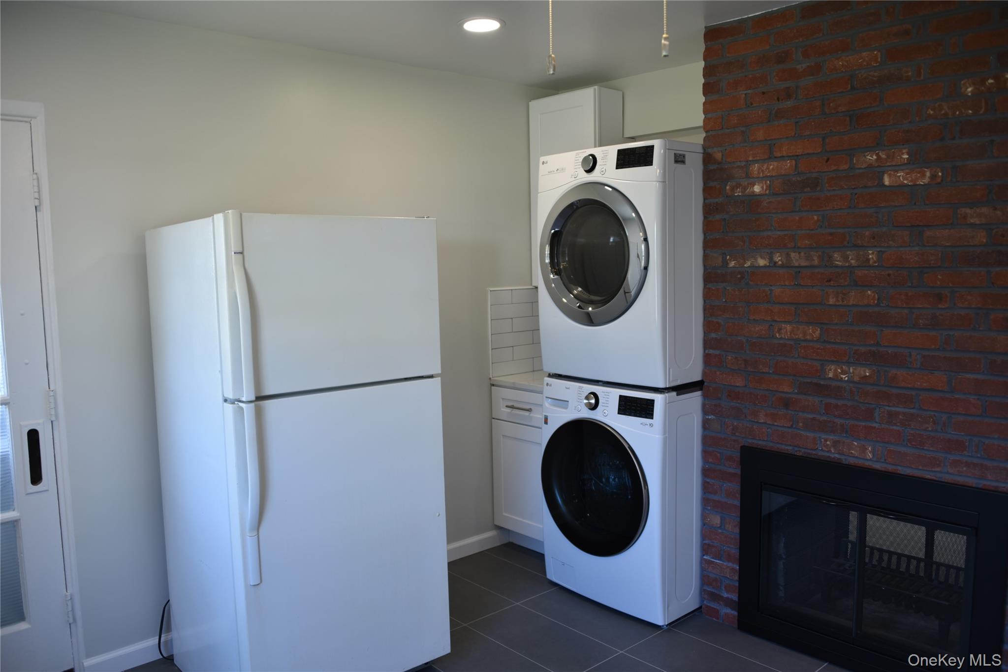 #6 photo, 55 Acre Lane, Hicksville , NY 11801