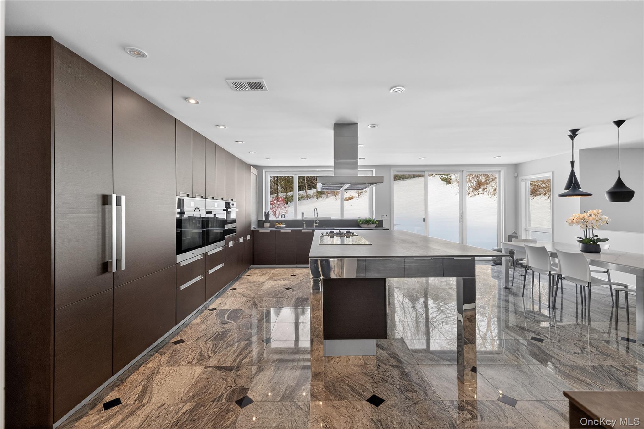 #11 photo, 48 Westwood Court, Woodbury , NY 11797