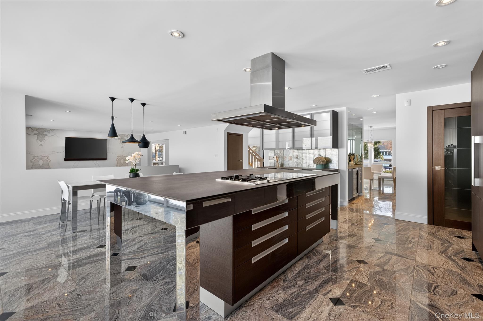 #15 photo, 48 Westwood Court, Woodbury , NY 11797