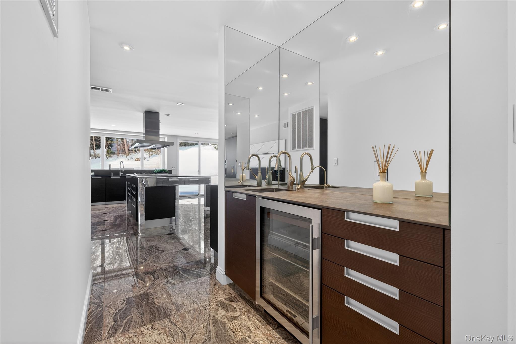 #18 photo, 48 Westwood Court, Woodbury , NY 11797