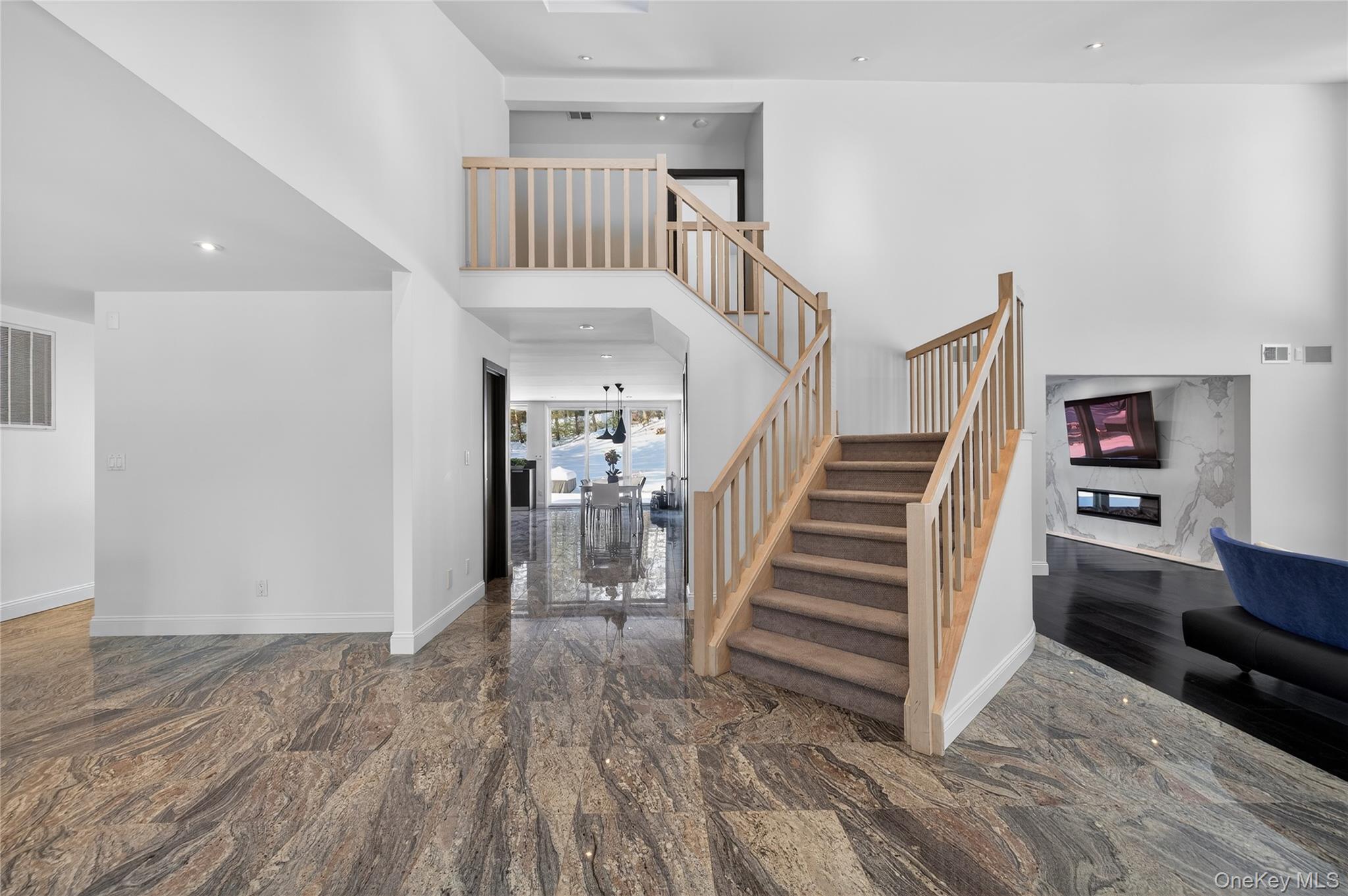 #2 photo, 48 Westwood Court, Woodbury , NY 11797