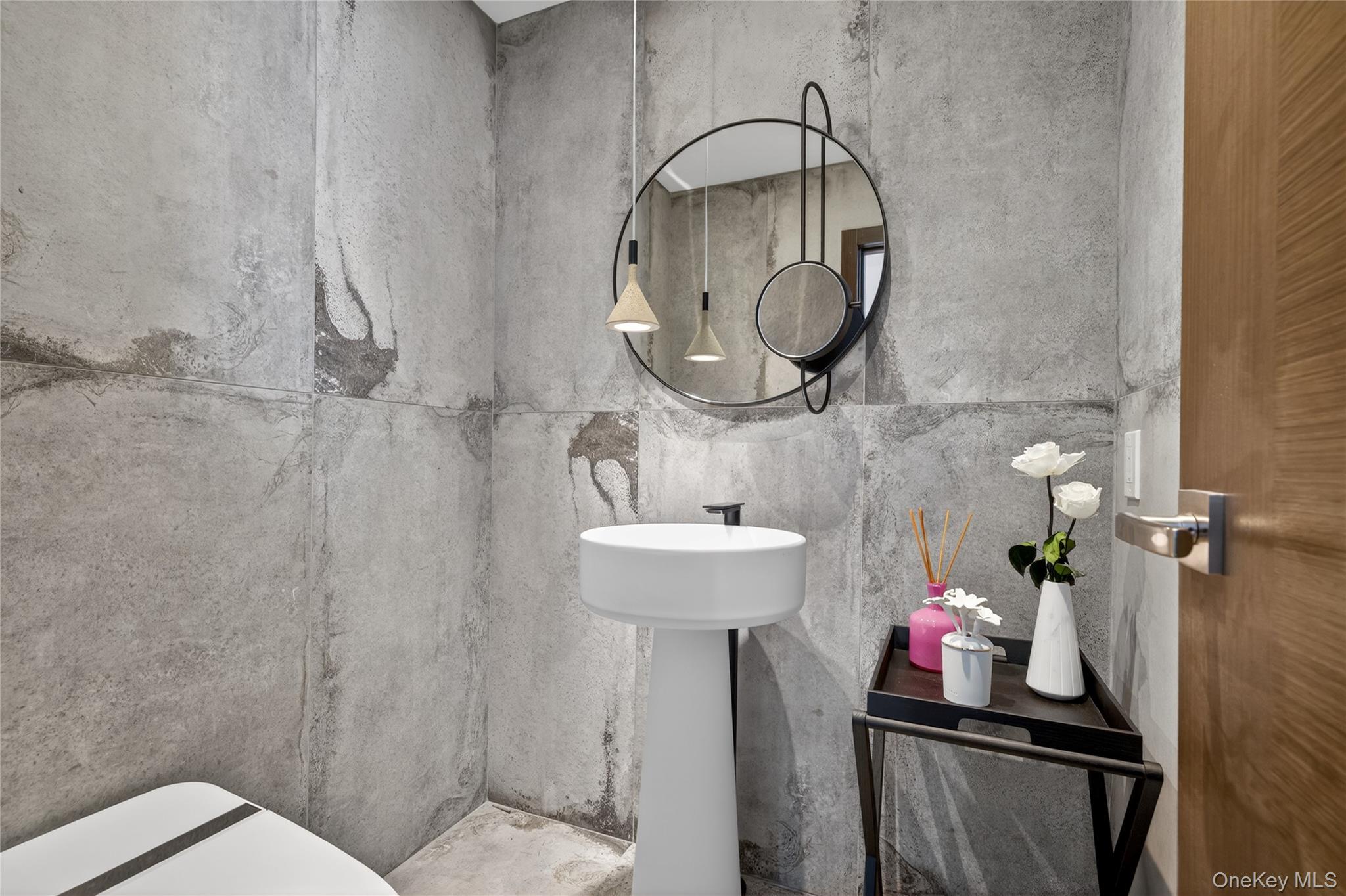 #8 photo, 48 Westwood Court, Woodbury , NY 11797