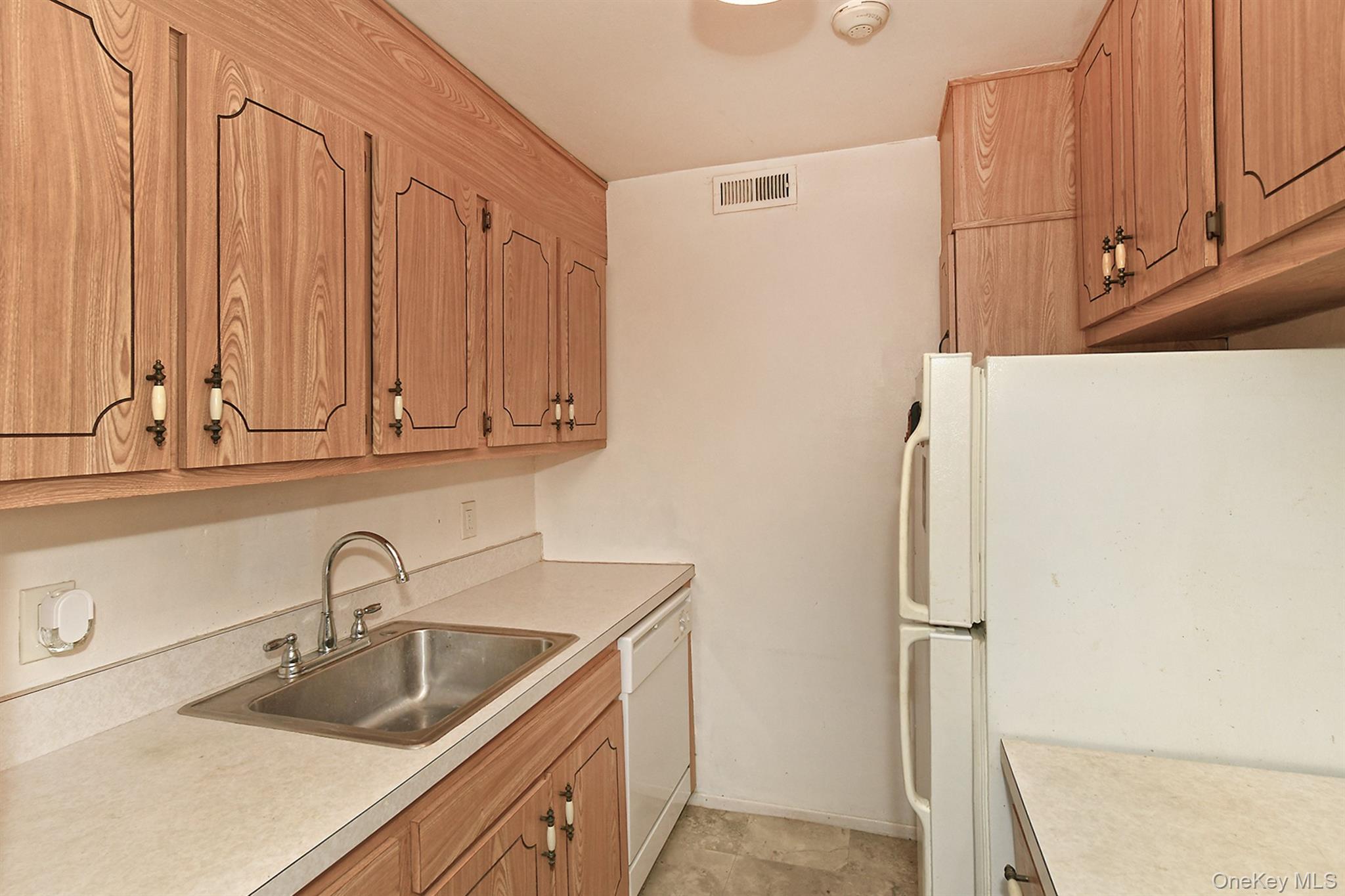 #12 photo, 57 Artist Lake Drive, Middle Island , NY 11953