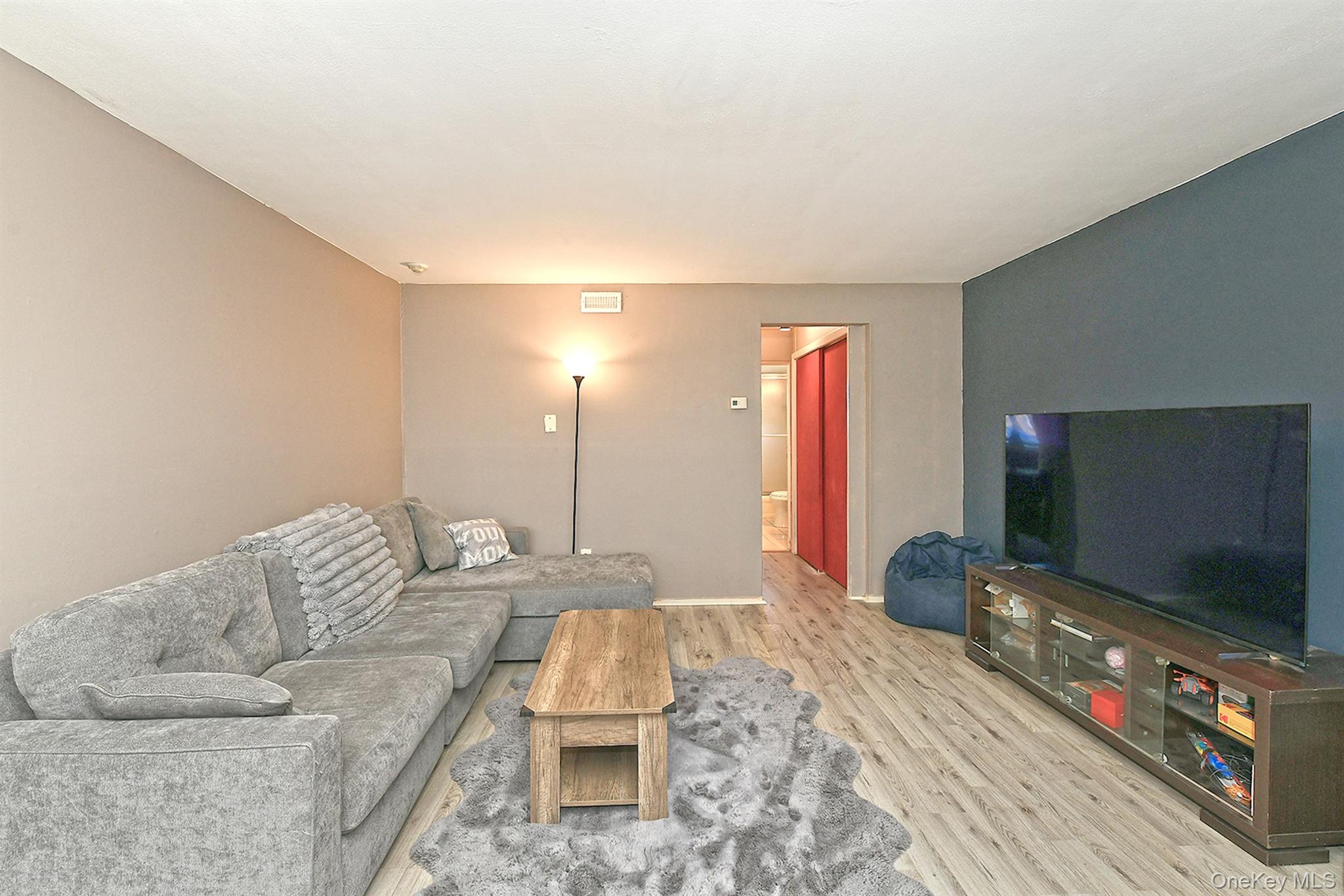 #7 photo, 57 Artist Lake Drive, Middle Island , NY 11953