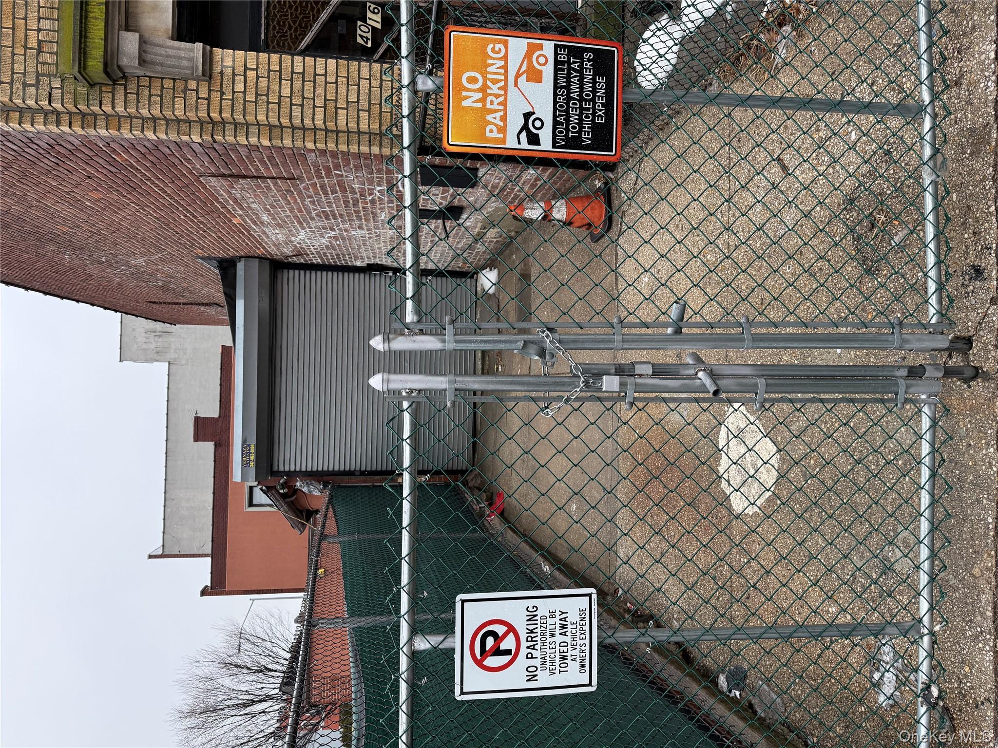 #1 photo, 40-18 25 Avenue, कुईंस Astoria , NY 11103