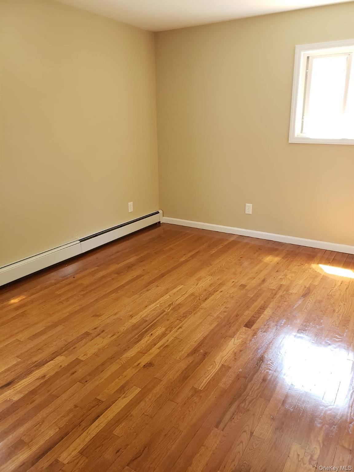 #5 photo, 167 Oakland Avenue, מחוז סאפוק Central Islip , NY 11722