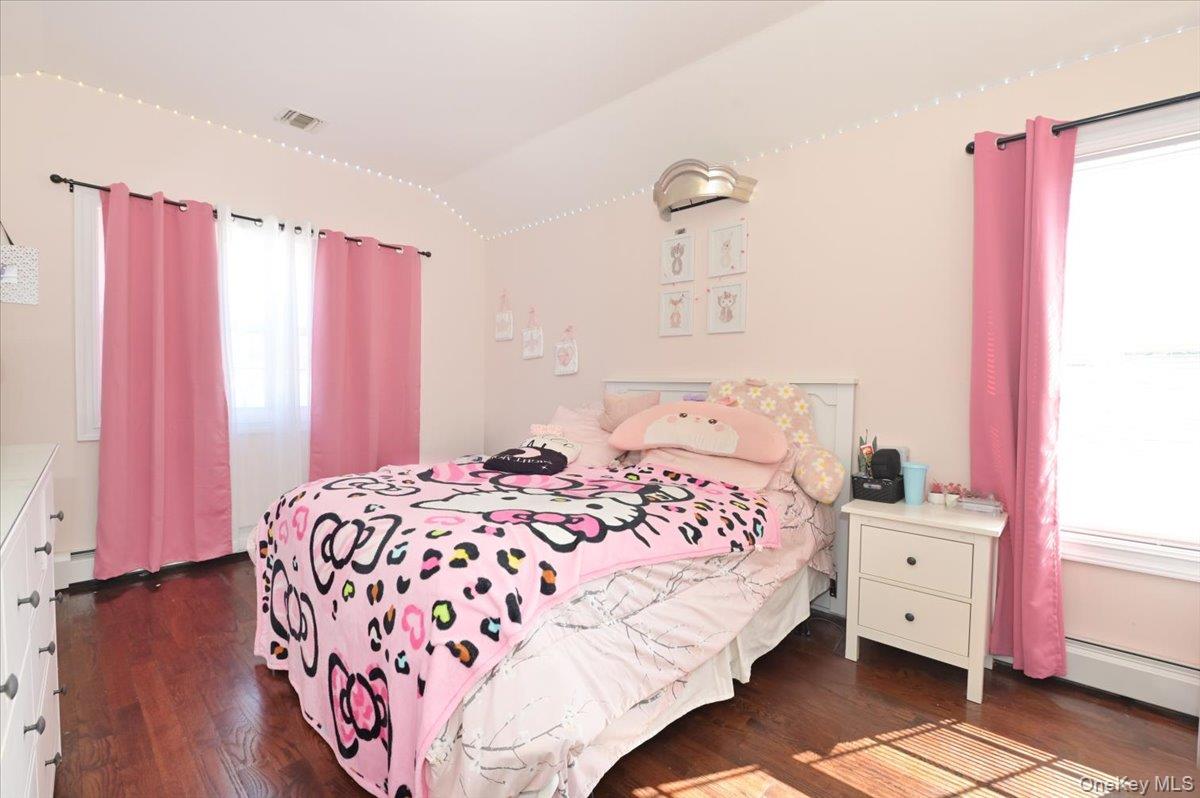 #17 photo, 556 Park Avenue, West Hempstead , NY 11552