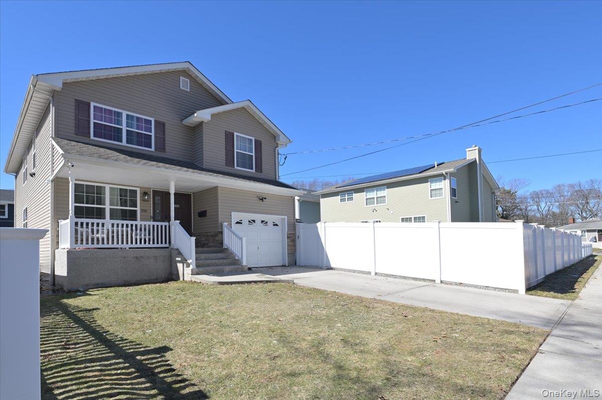 #2 photo, 556 Park Avenue, West Hempstead , NY 11552