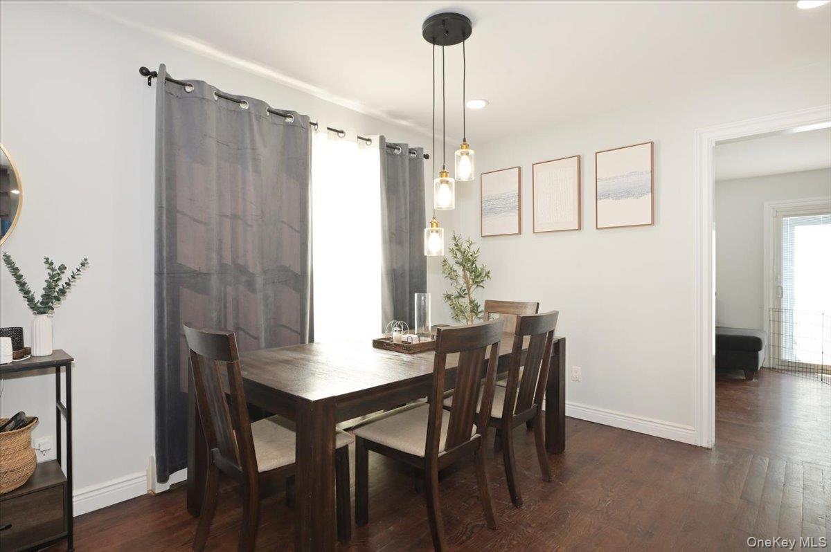 #7 photo, 556 Park Avenue, West Hempstead , NY 11552