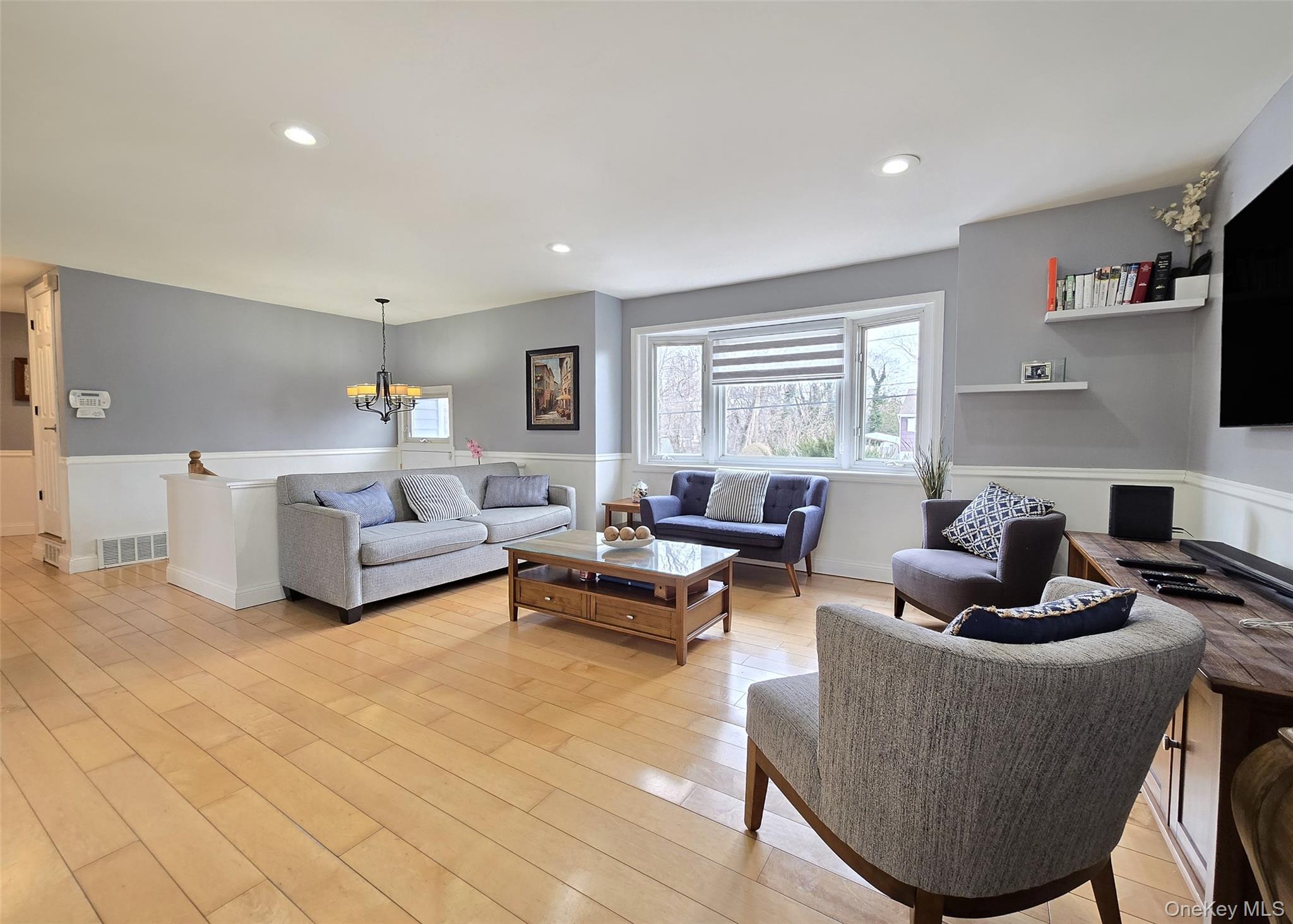 #4 photo, 45 Mallard Avenue, מחוז סאפוק Selden , NY 11784