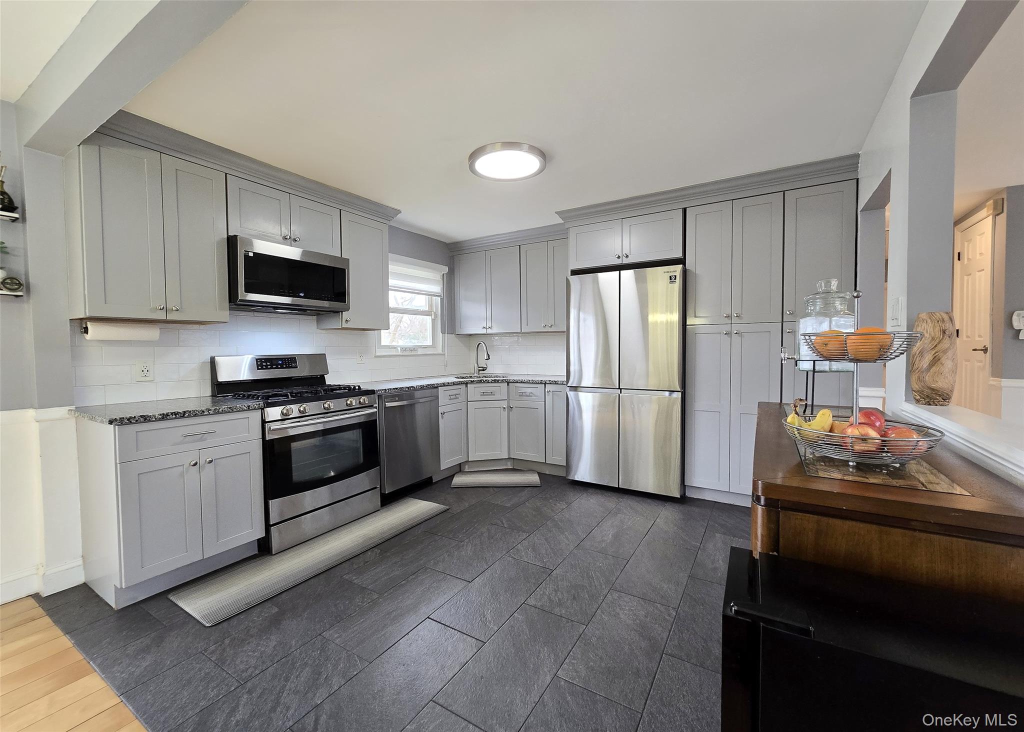 #6 photo, 45 Mallard Avenue, מחוז סאפוק Selden , NY 11784