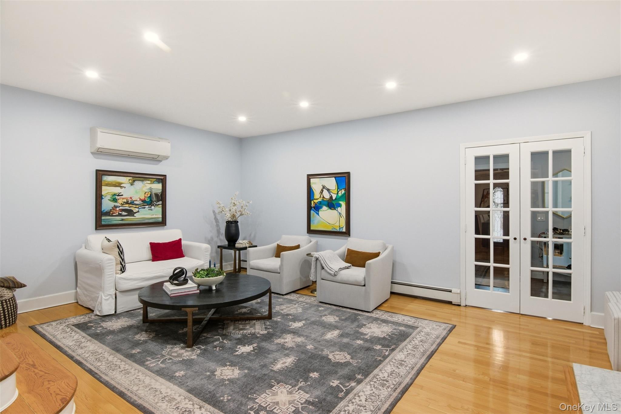 #8 photo, 17 Park Place, নাসাউ কাউন্টি Floral Park , NY 11001