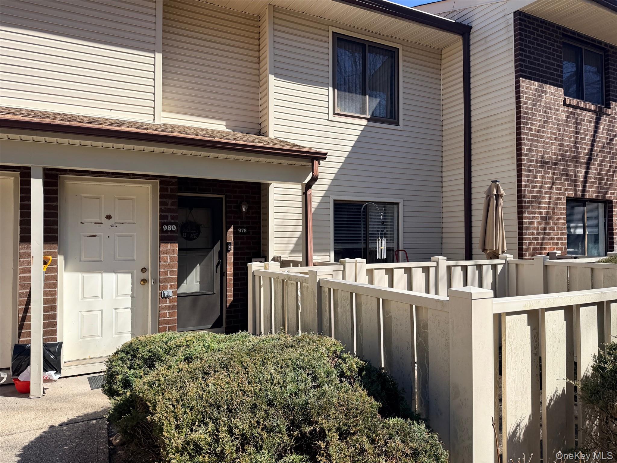 #1 photo, 980 Skyline Drive, מחוז סאפוק Coram , NY 11727