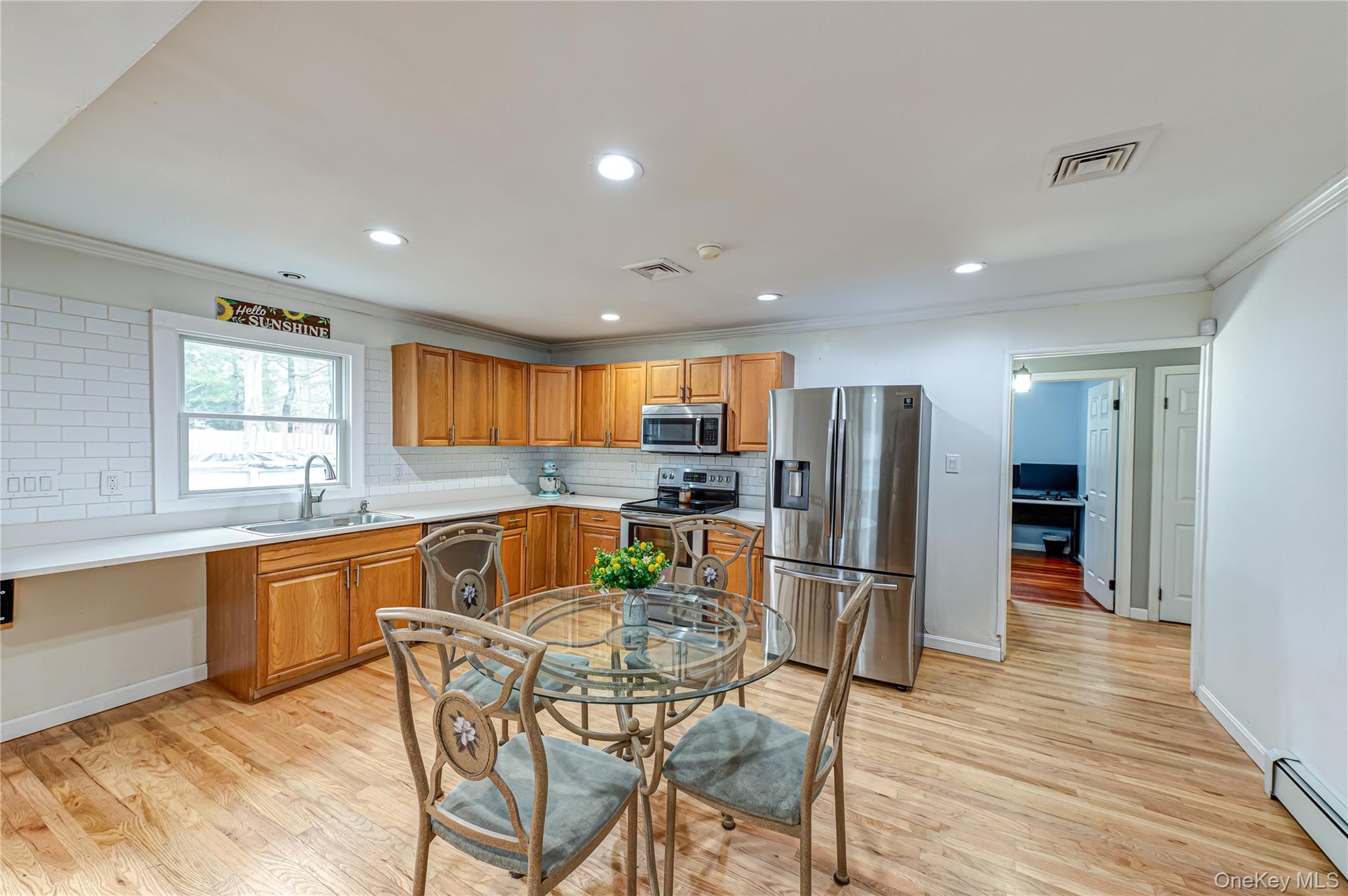 #10 photo, 19 Fairview Place, Hauppauge , NY 11788