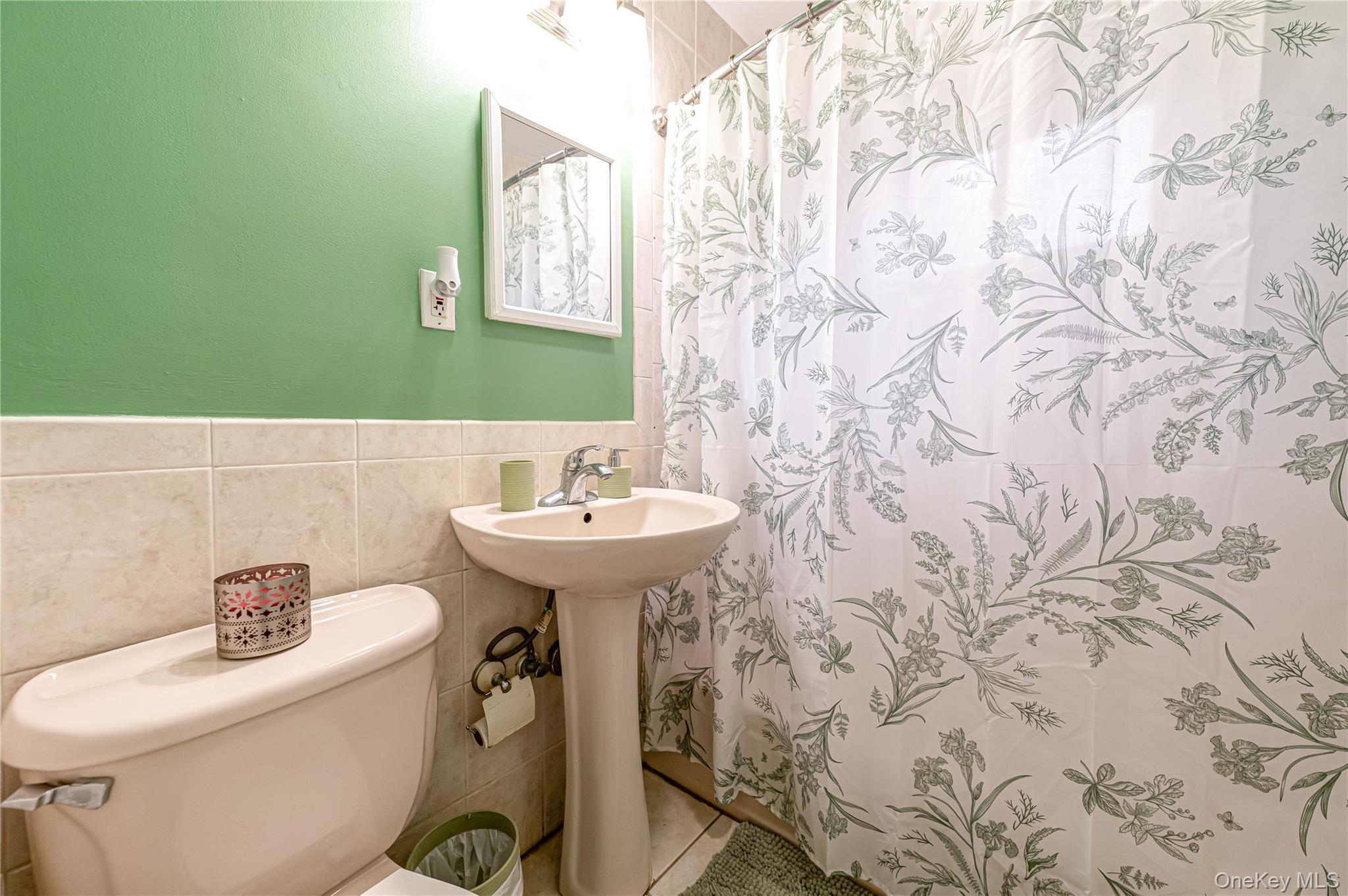 #16 photo, 19 Fairview Place, Hauppauge , NY 11788