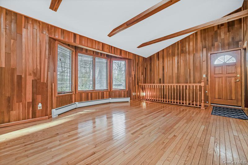 #10 photo, 356 Oakleigh Avenue, Calverton , NY 11933