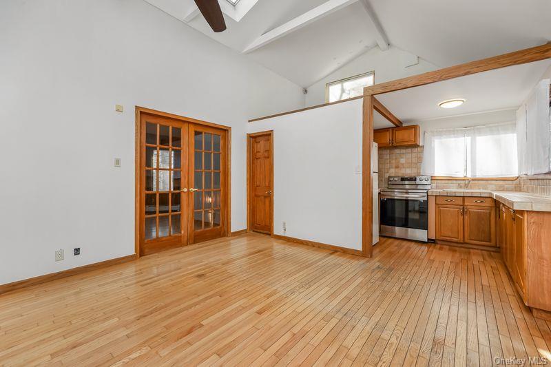 #11 photo, 356 Oakleigh Avenue, Calverton , NY 11933