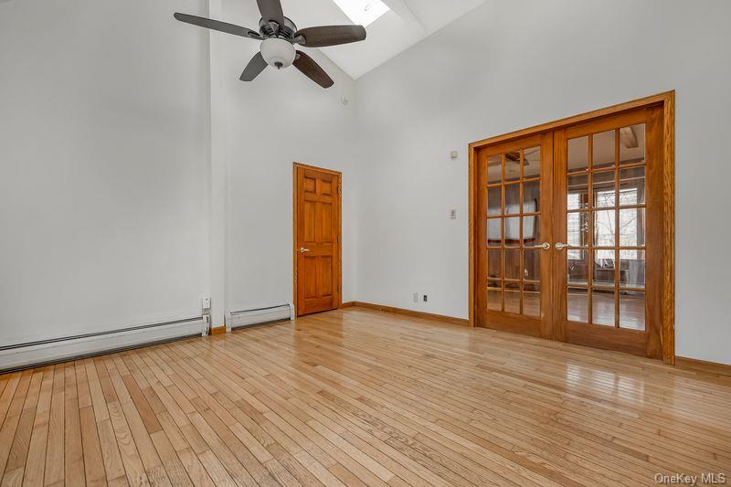 #12 photo, 356 Oakleigh Avenue, Calverton , NY 11933