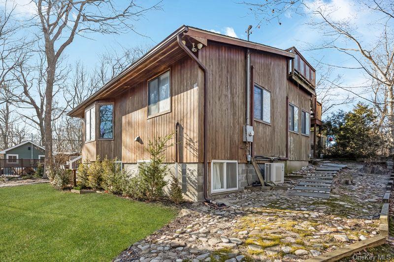 #4 photo, 356 Oakleigh Avenue, Calverton , NY 11933