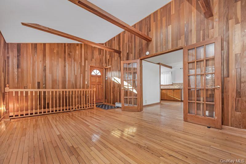 #7 photo, 356 Oakleigh Avenue, Calverton , NY 11933