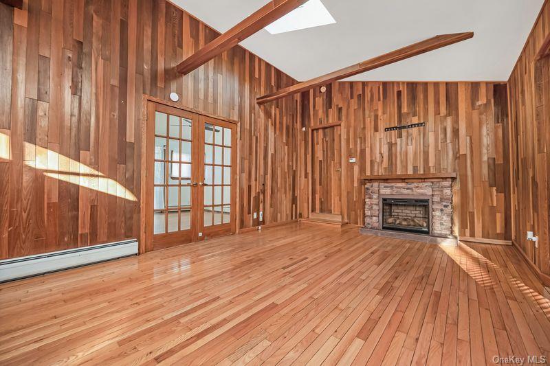 #9 photo, 356 Oakleigh Avenue, Calverton , NY 11933