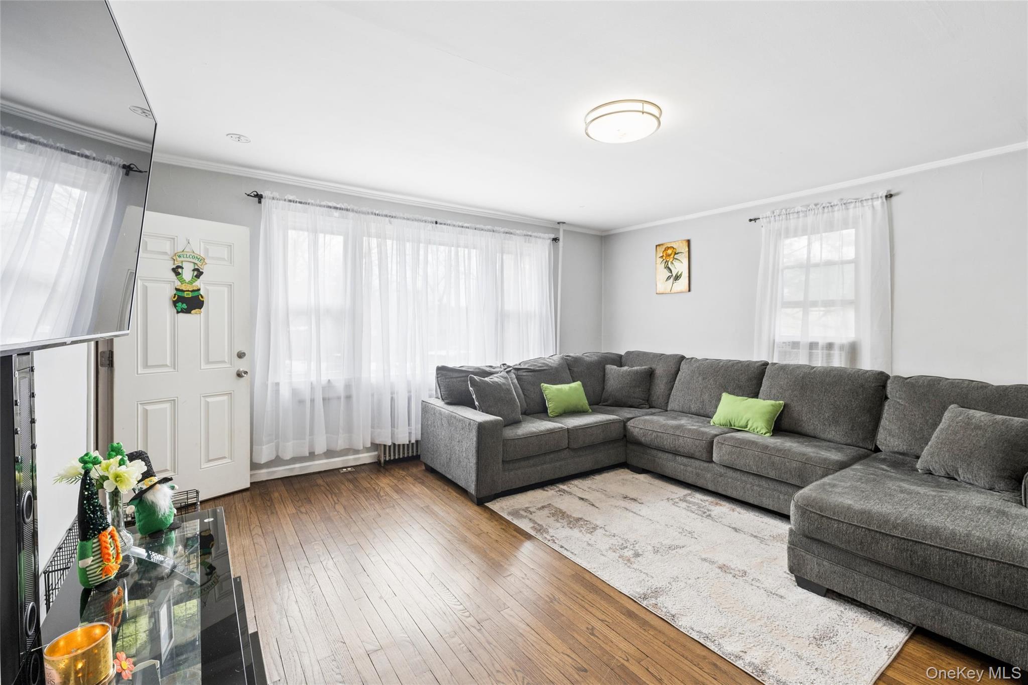 #5 photo, 5 Wedgewood Drive, מחוז סאפוק Coram , NY 11727