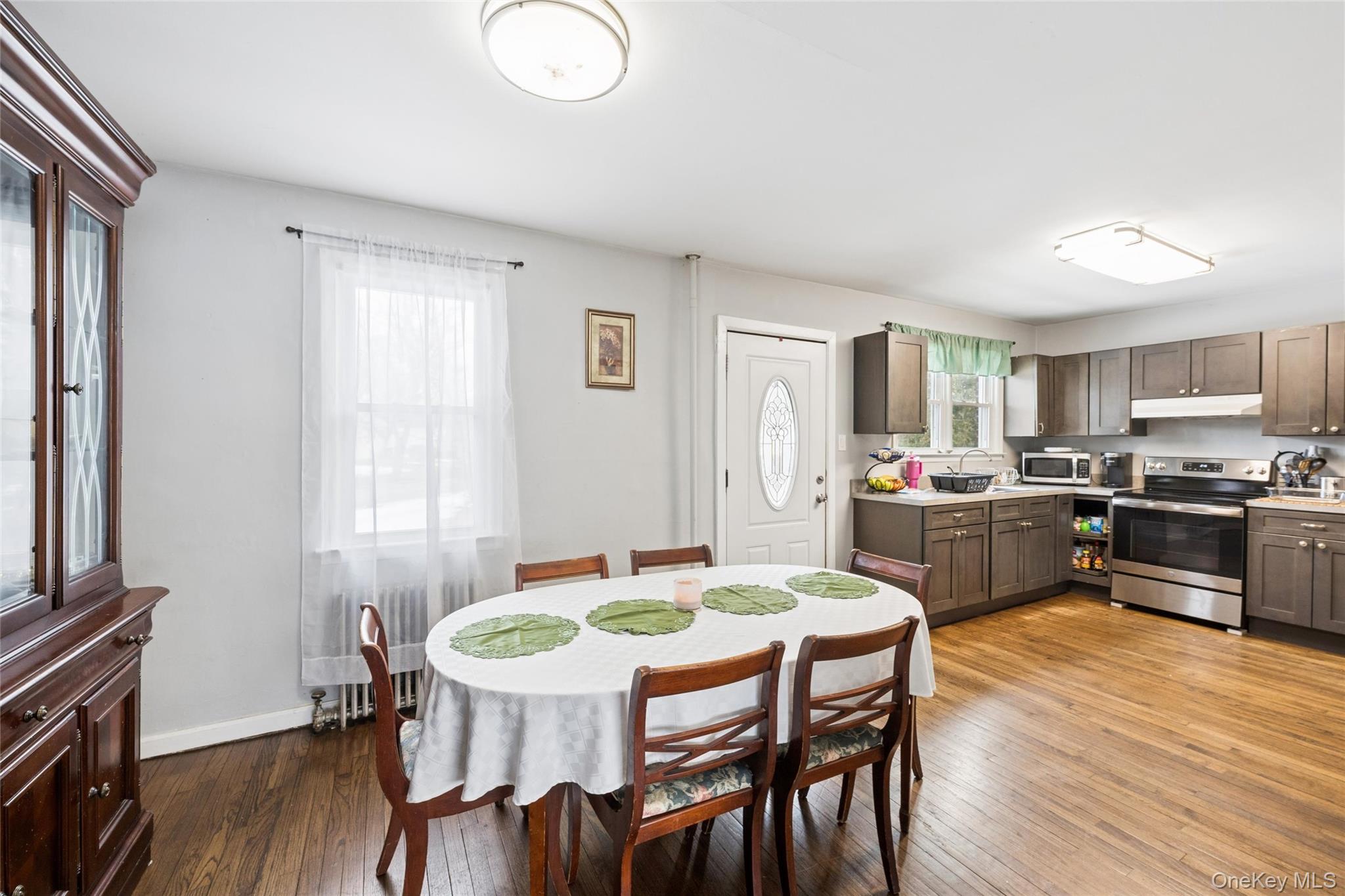 #8 photo, 5 Wedgewood Drive, מחוז סאפוק Coram , NY 11727