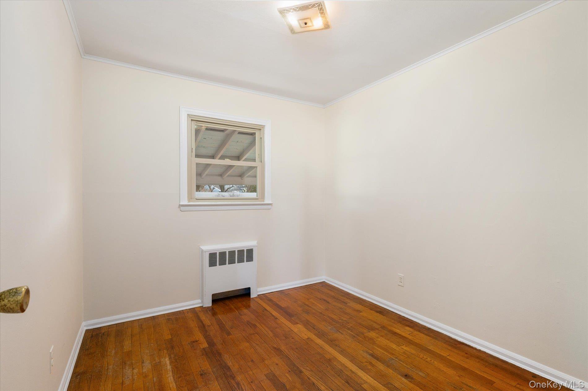 #14 photo, 16 Seneca Drive, नासाउ काउंटी Massapequa , NY 11758