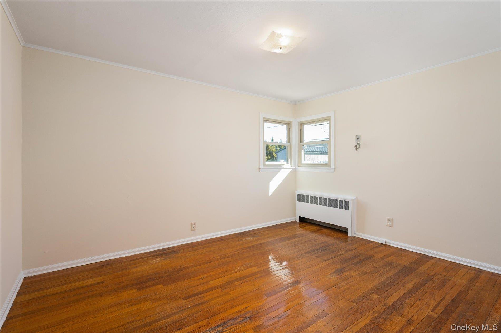 #15 photo, 16 Seneca Drive, नासाउ काउंटी Massapequa , NY 11758