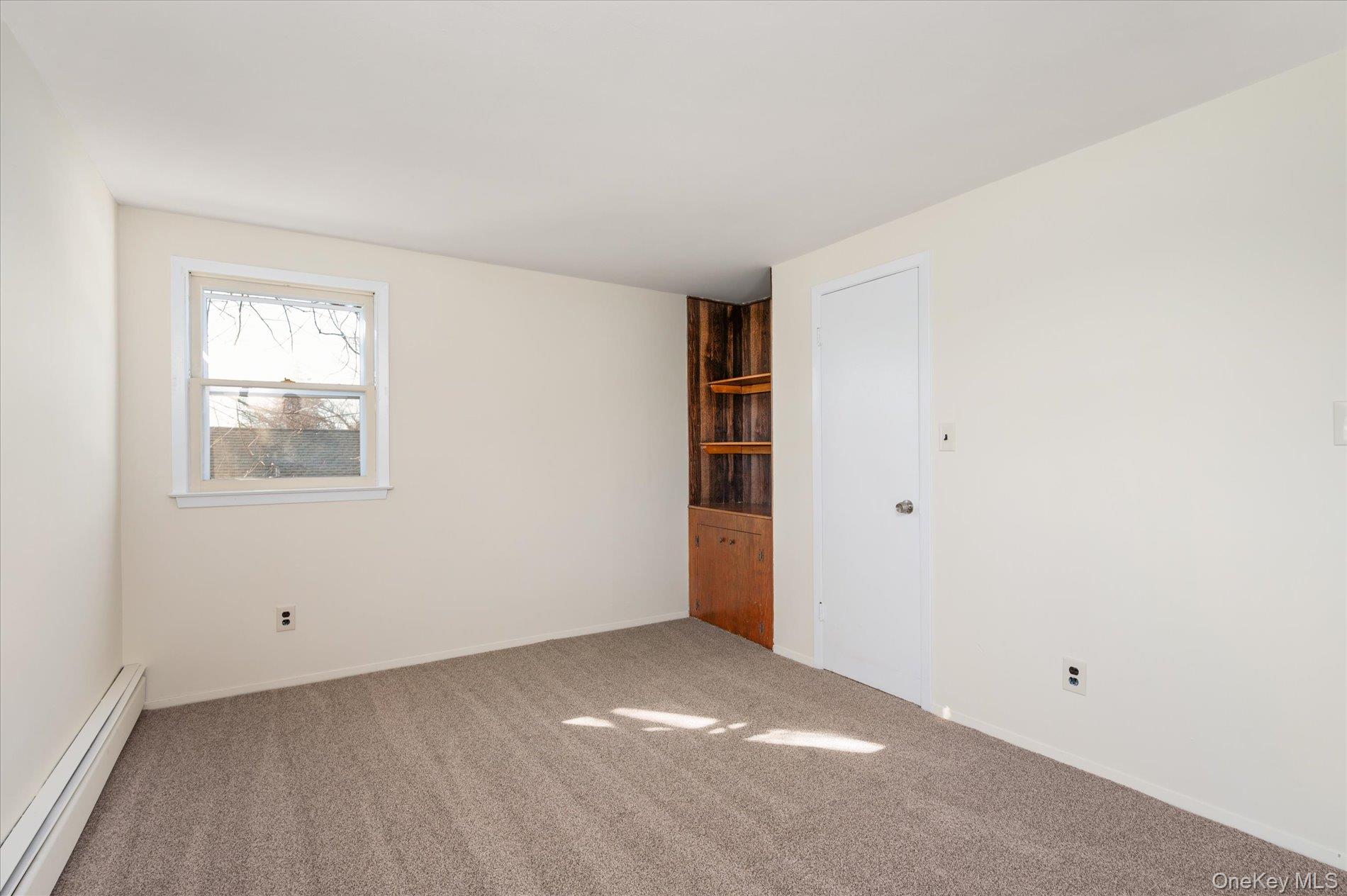 #20 photo, 16 Seneca Drive, नासाउ काउंटी Massapequa , NY 11758