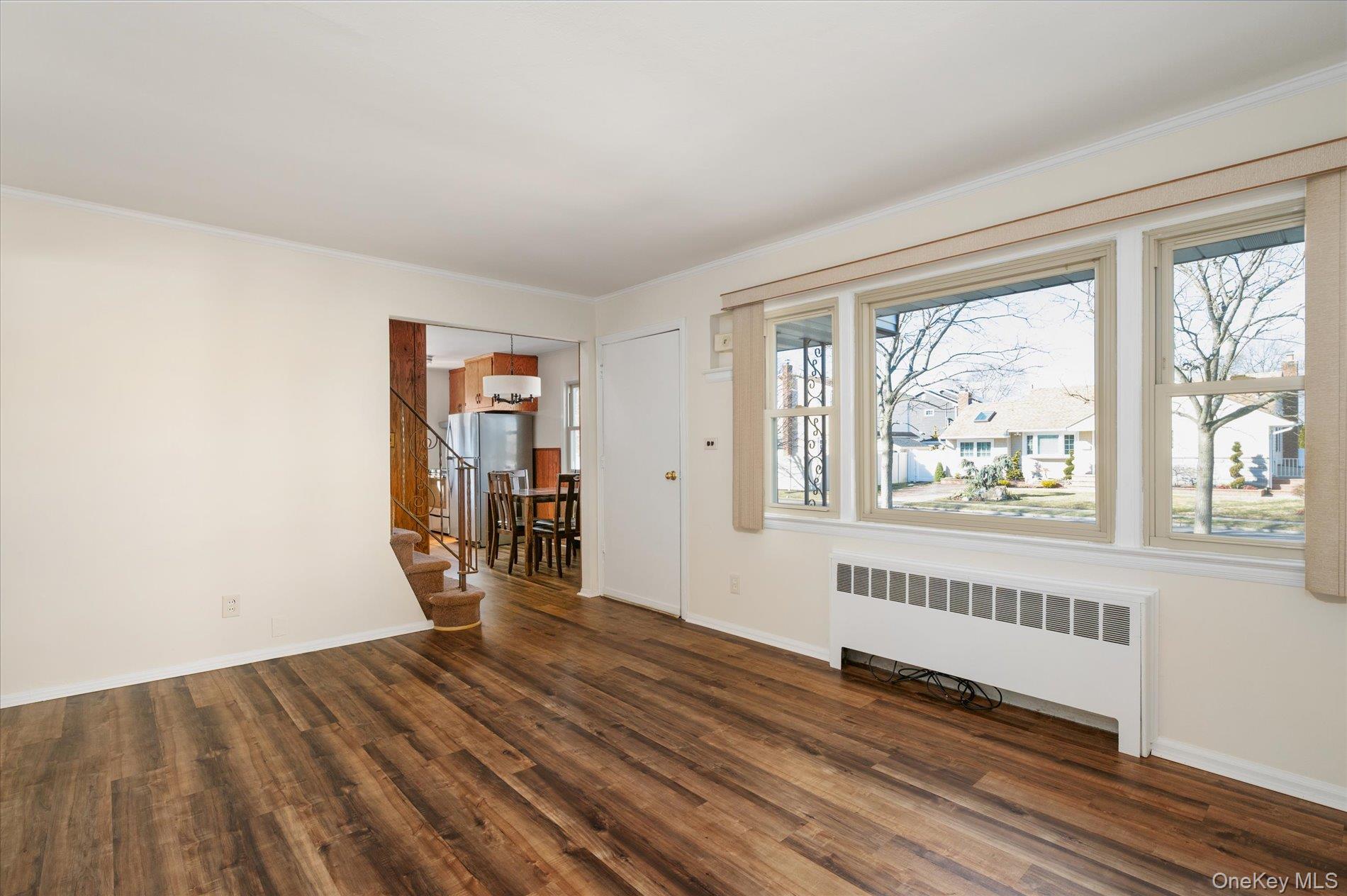 #5 photo, 16 Seneca Drive, नासाउ काउंटी Massapequa , NY 11758