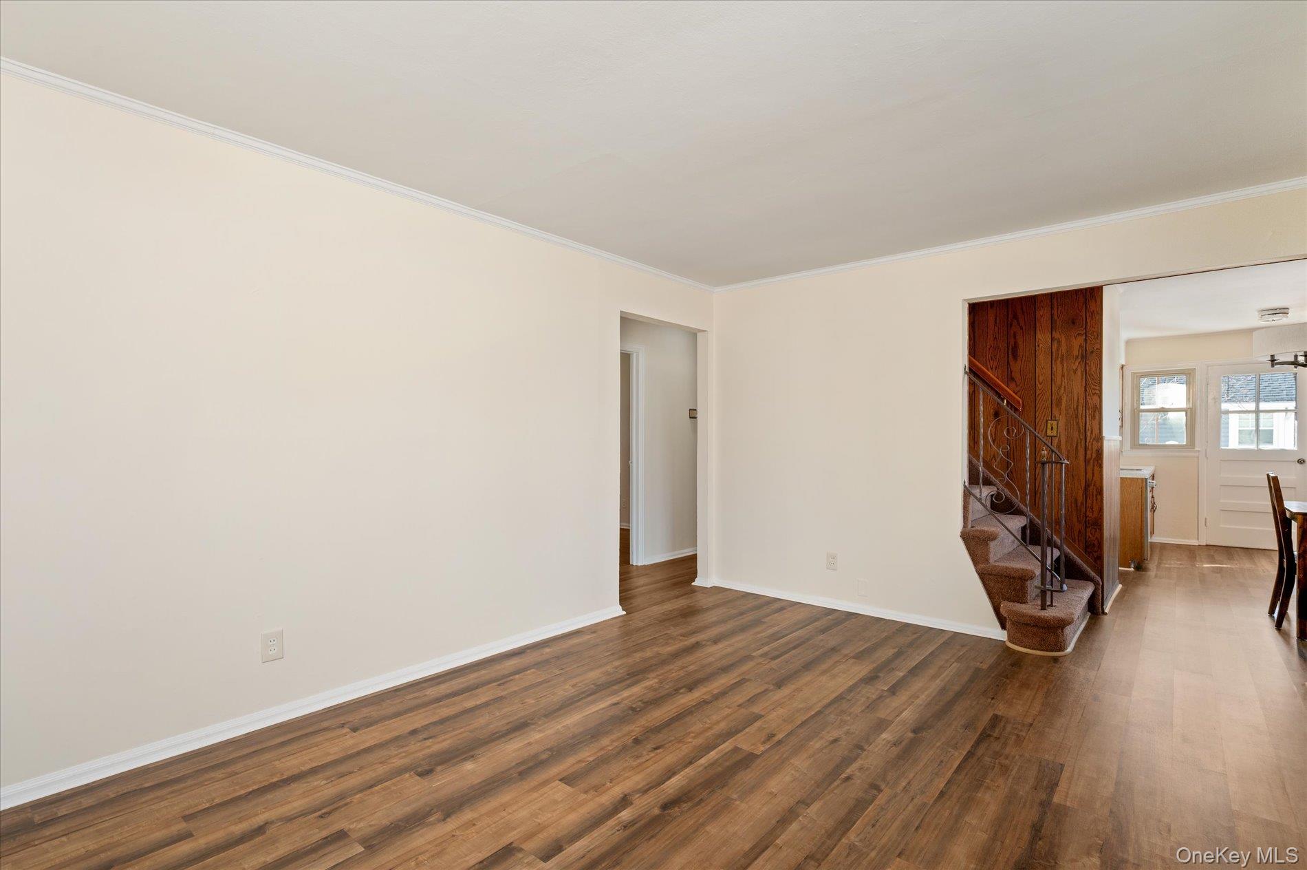 #6 photo, 16 Seneca Drive, नासाउ काउंटी Massapequa , NY 11758