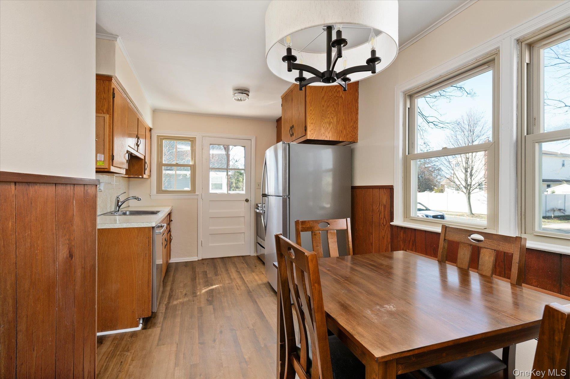 #8 photo, 16 Seneca Drive, नासाउ काउंटी Massapequa , NY 11758