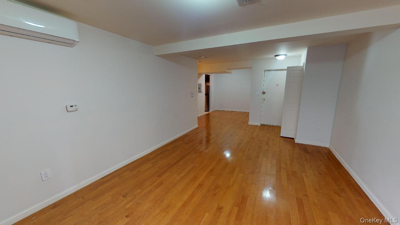 #5 photo, 110-19 72nd Road, कुईंस Forest Hills , NY 11375