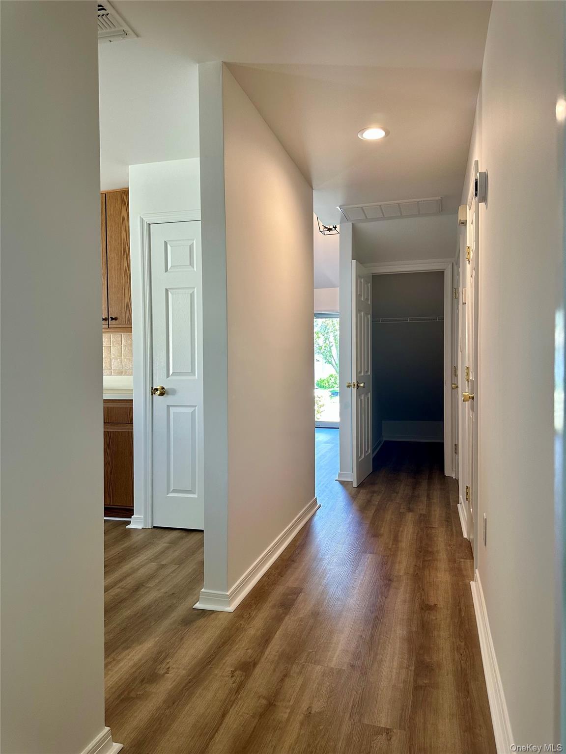 #15 photo, 1403 Pebble Beach Path, מחוז סאפוק Riverhead , NY 11901