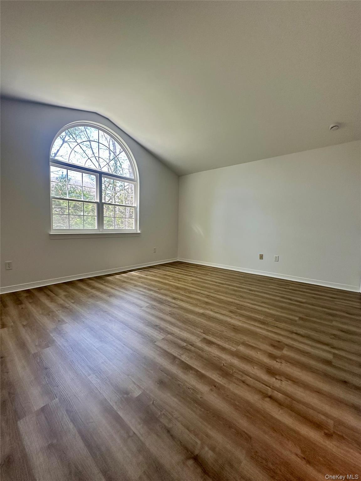 #17 photo, 1403 Pebble Beach Path, מחוז סאפוק Riverhead , NY 11901