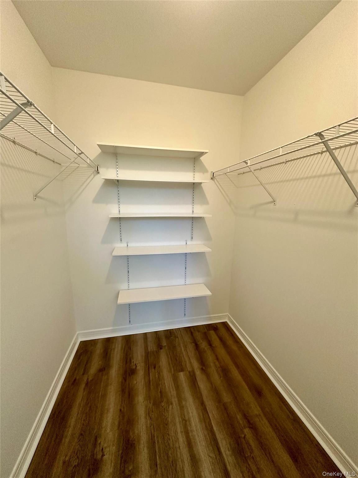 #19 photo, 1403 Pebble Beach Path, מחוז סאפוק Riverhead , NY 11901