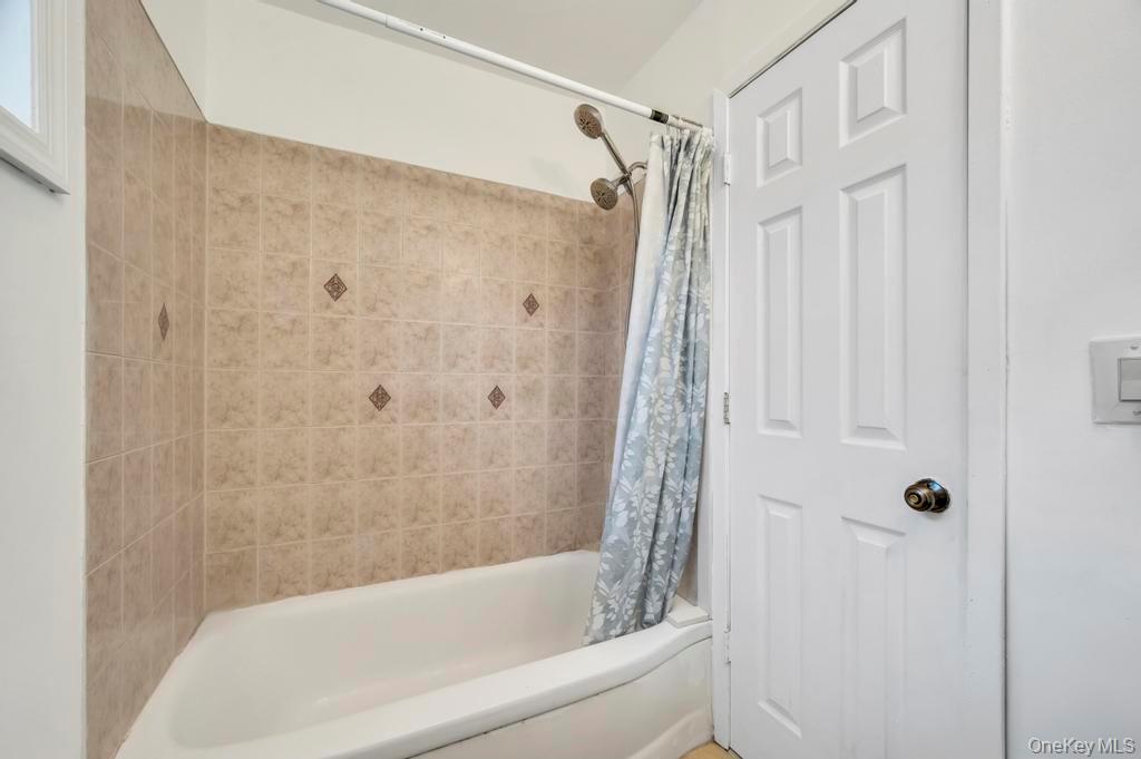 #12 photo, 159 Dawn Drive, מחוז סאפוק Centereach , NY 11720