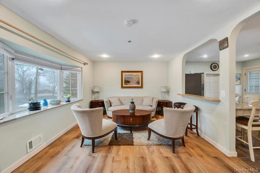 #7 photo, 159 Dawn Drive, מחוז סאפוק Centereach , NY 11720