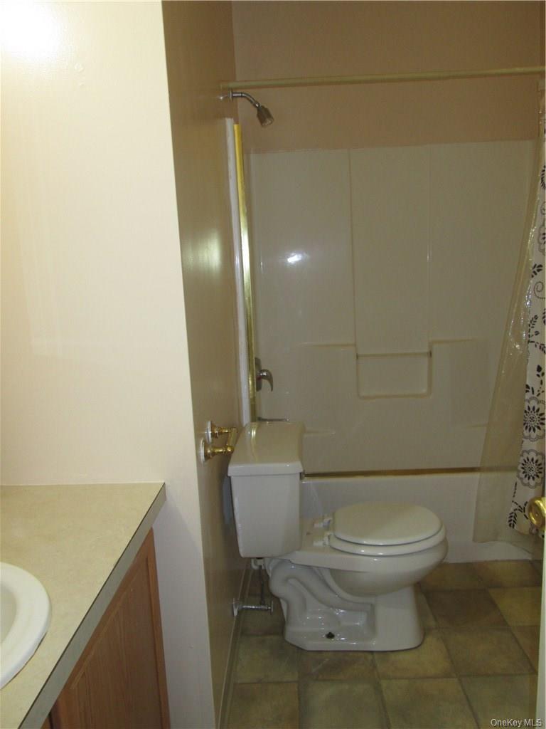 #8 photo, 75 Pipetown Hill Road, Nanuet , NY 10954