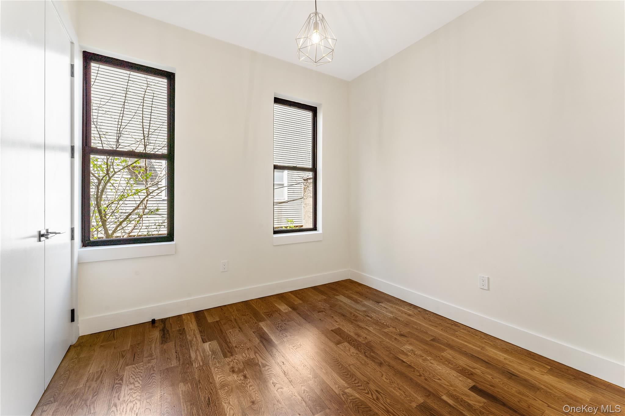 #9 photo, 42 Driggs Avenue, ब्रुकलीन Brooklyn , NY 11222