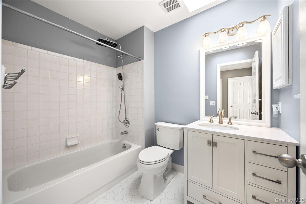 #19 photo, 192 Benefield Boulevard, 紐約州 Peekskill , NY 10566